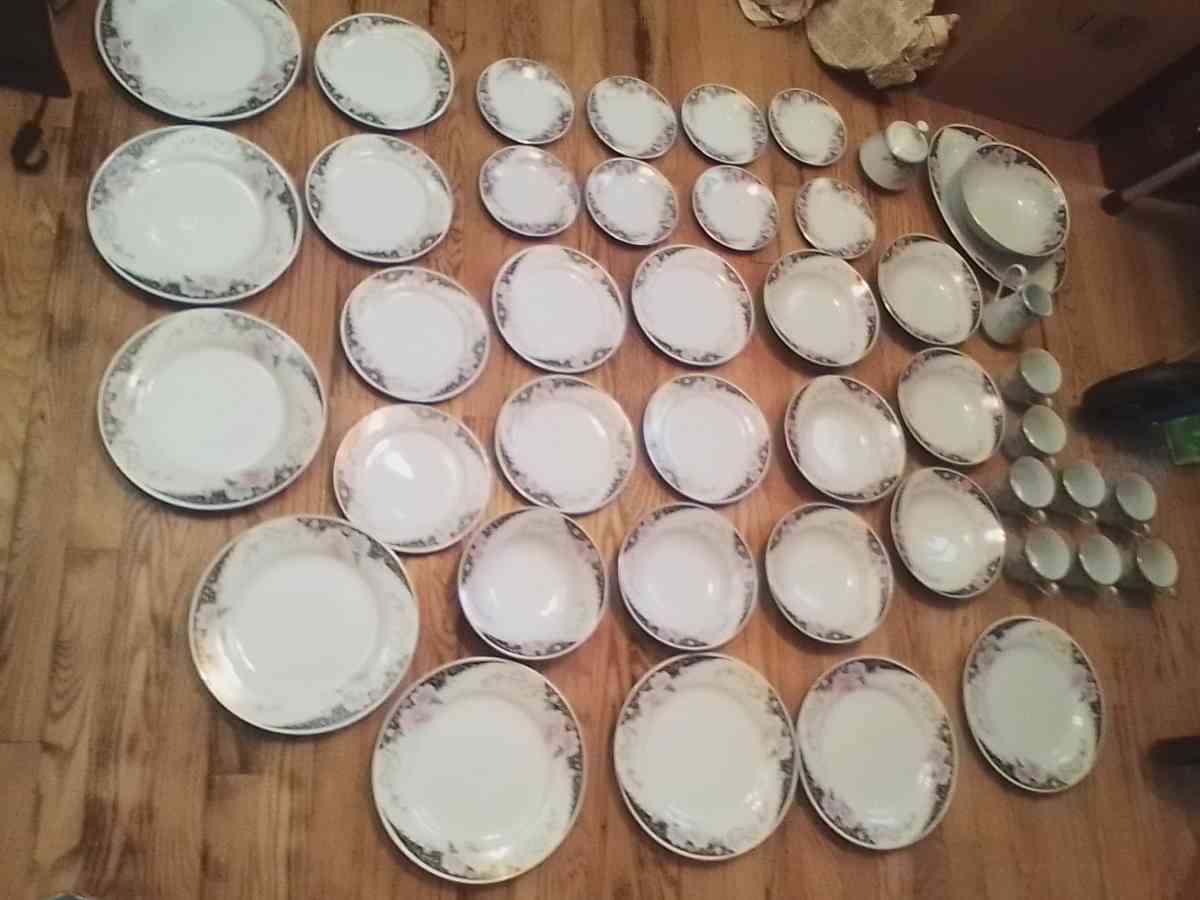 Black china dishes - Knoxville, Tennessee - FleaMarketBay