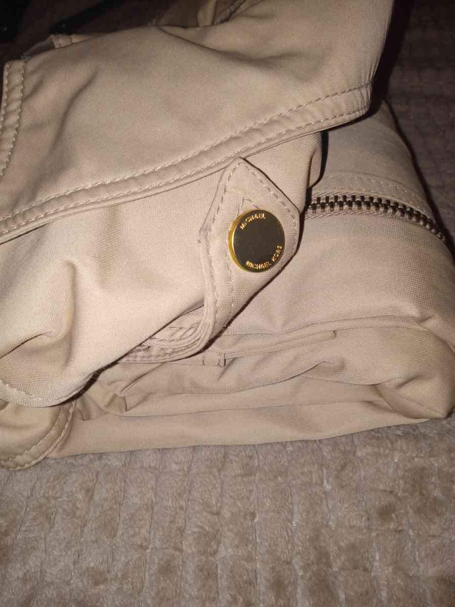 Michael kors trench coat - Highlands, Texas - FleaMarketBay