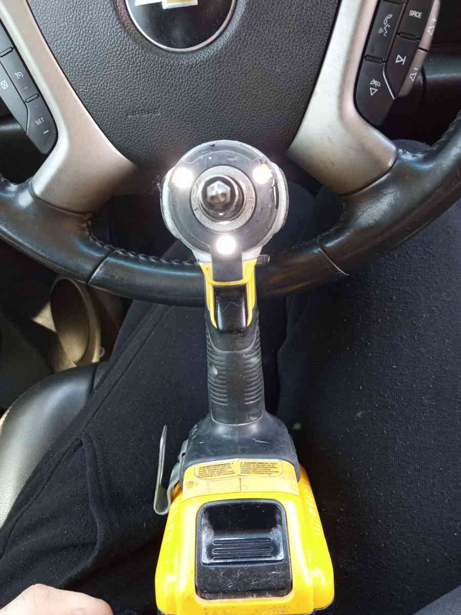 20 volt DeWalt drill - Costa Mesa, California - FleaMarketBay