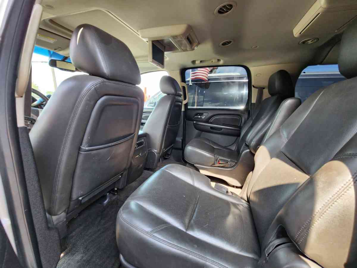 GMC YUKON DENALI XL 2013 - Houston, Texas - FleaMarketBay