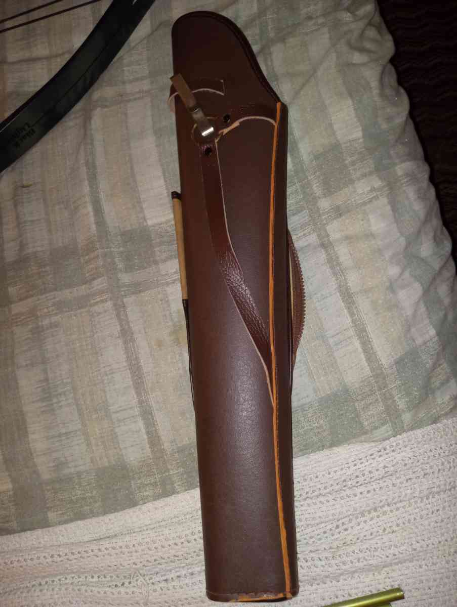 Fred Bear Signature Jennings Bow with 9 Arrows and Tips - Bunnell, Florida - FleaMarketBay