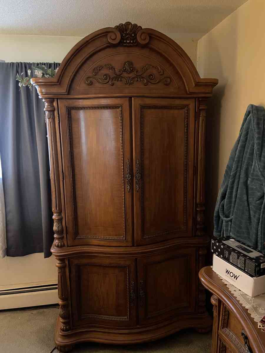 bedroom set queen size - Dracut, Massachusetts - FleaMarketBay
