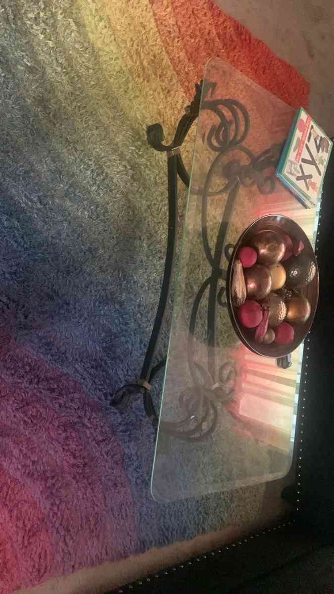 coffee table - Garland, Texas - FleaMarketBay