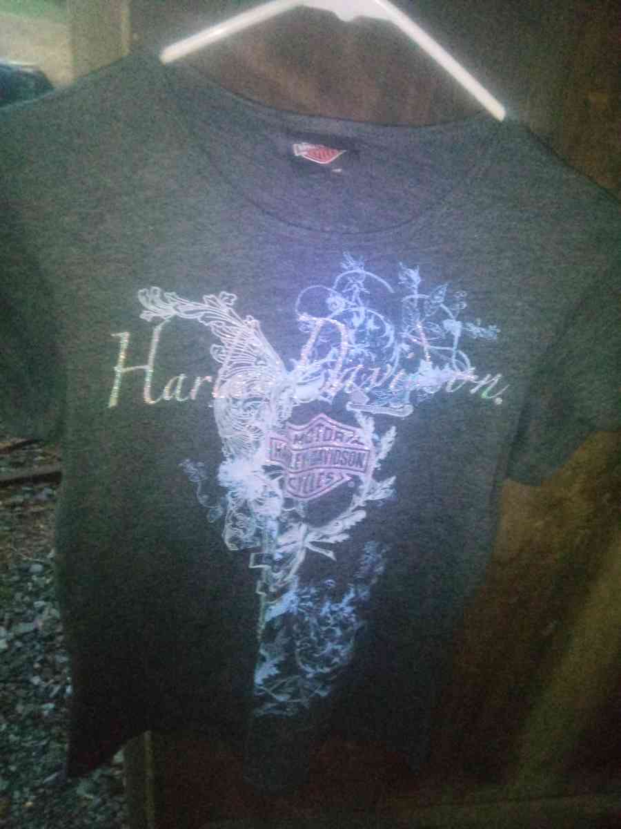 women Harley Davidson shirt - Clarksville, Tennessee