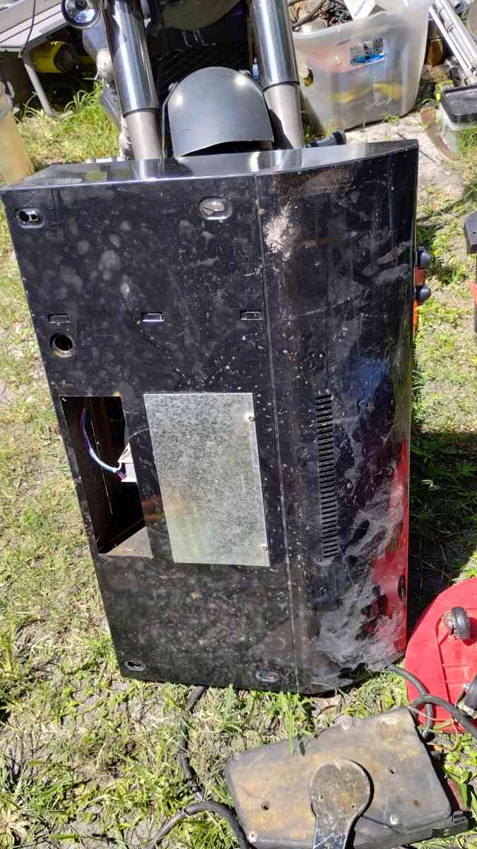 table saw and hood for over the stove and levels - Tampa, Florida - FleaMarketBay