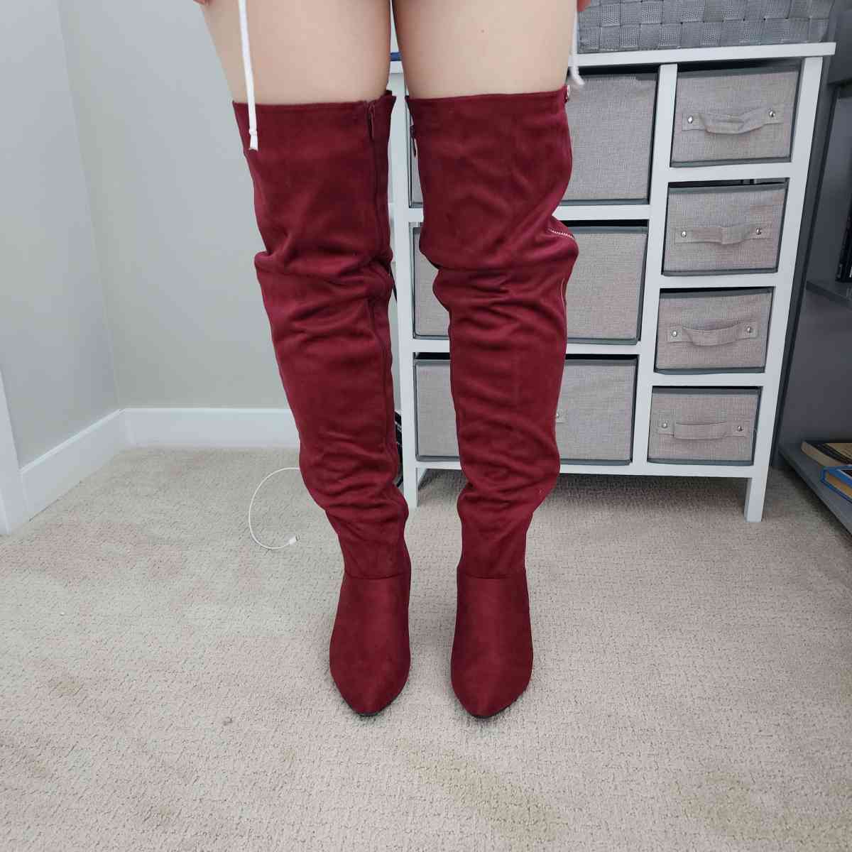 Womens Boots Burgundy - Island Park, New York - FleaMarketBay