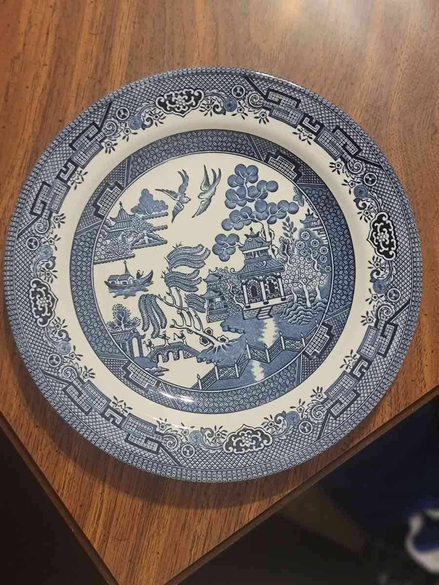 blue willow china - Rochester, Pennsylvania