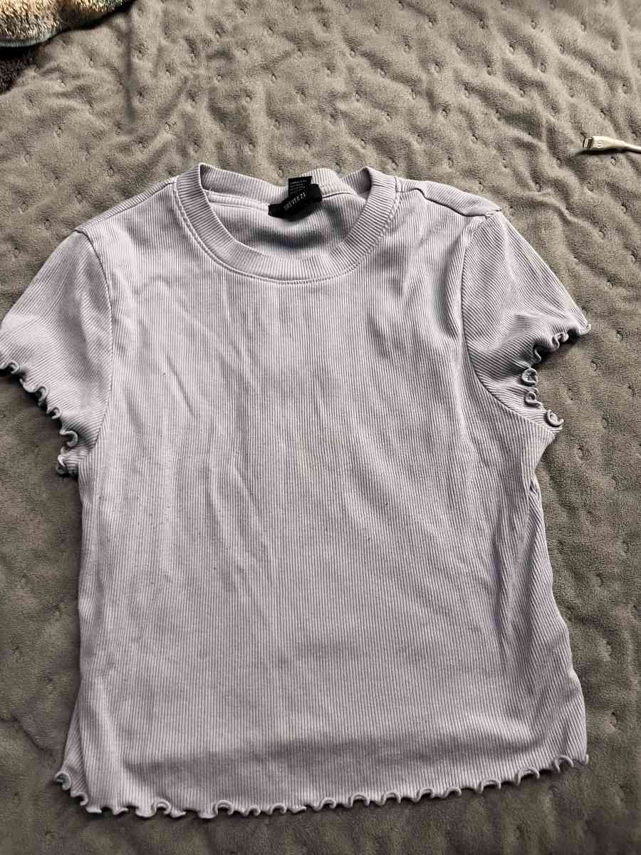 crop top - Addieville, Illinois