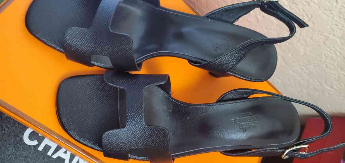 shoes size 6 half - Mission Viejo, California - FleaMarketBay