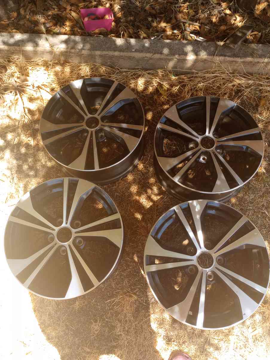 16 inch 5 lug rims - Sacramento, California