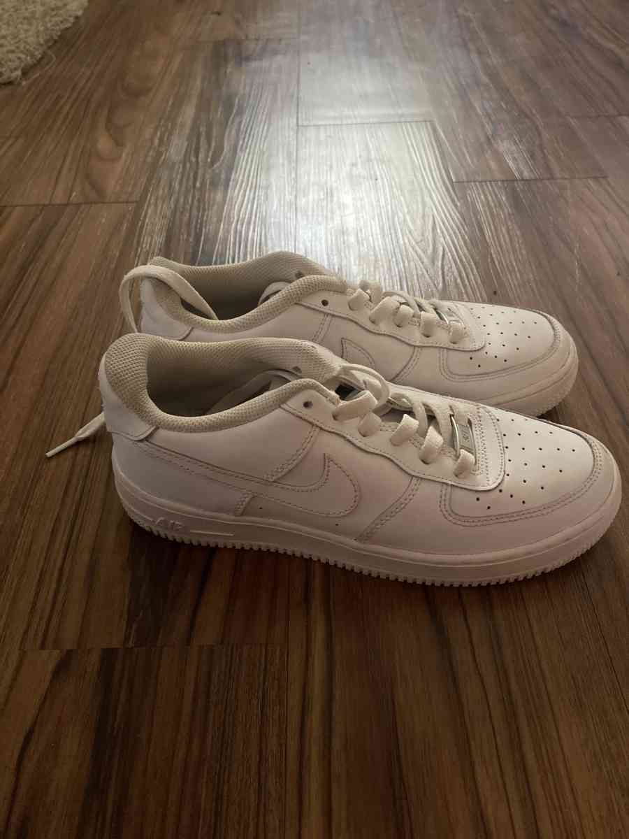 Airforce 1s - Dayton, Ohio - FleaMarketBay
