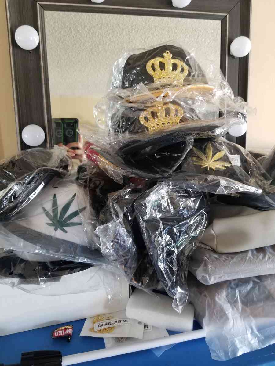 gorras y bolos zapatos de hombre - Van Nuys, California