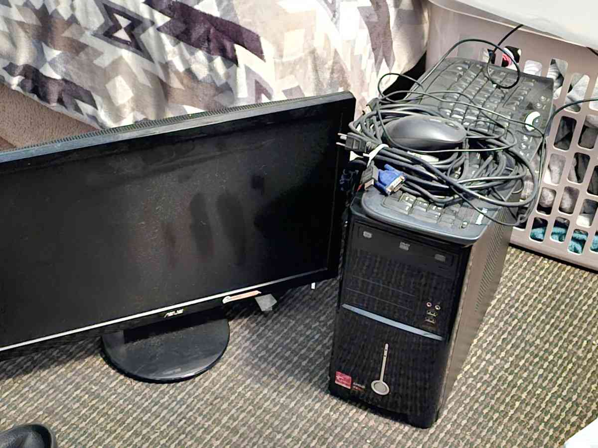 Desktop computer - Elkhart, Indiana