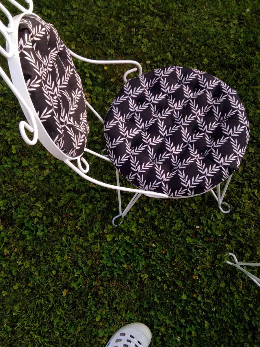 set of vintage vanity chairs - Princeton, West Virginia - FleaMarketBay