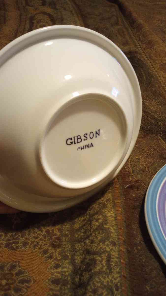 Fine China Set - Jacksonville, North Carolina - FleaMarketBay