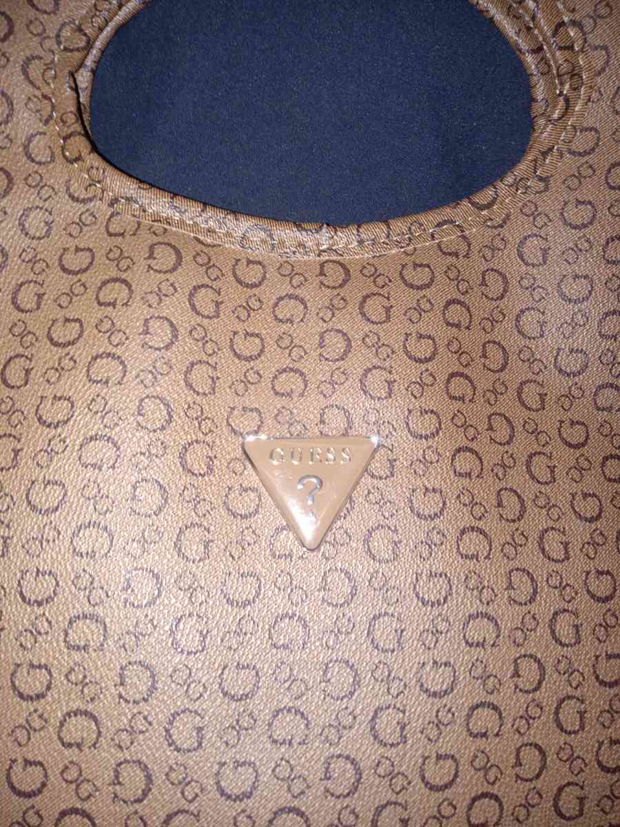 Guess purse - Highlands, Texas - FleaMarketBay