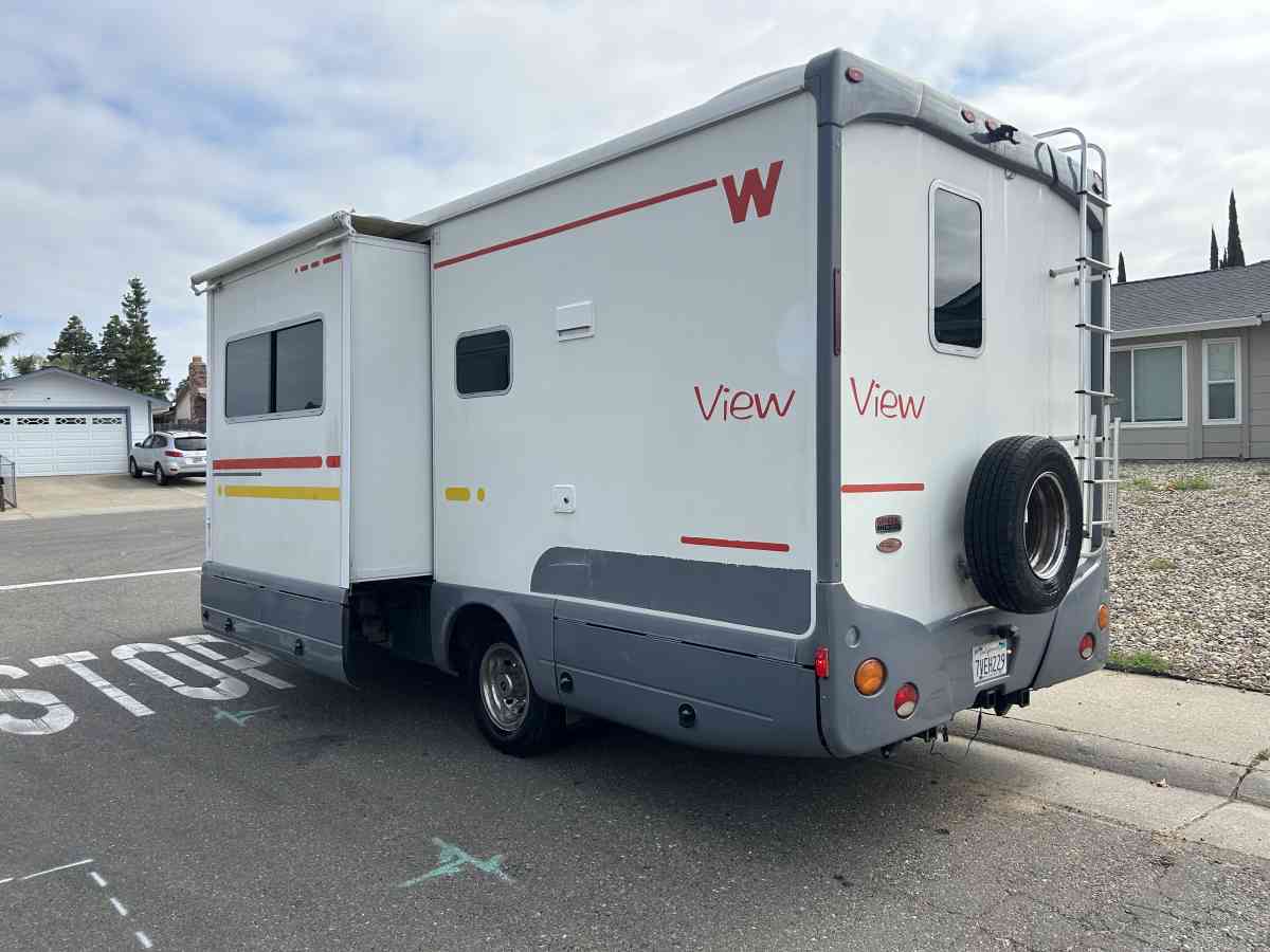 2005 Winnebago view 24ft - Sacramento, California - FleaMarketBay