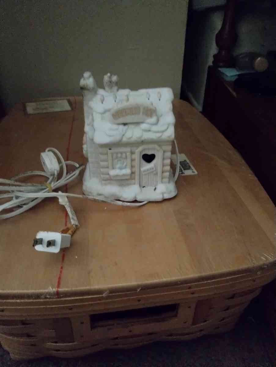 light house candle holder and wamer - Fort Wayne, Indiana