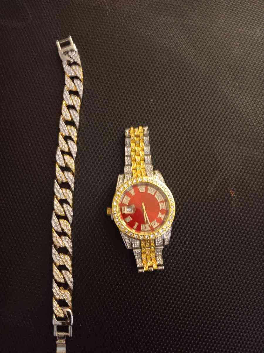watch braclet set - Louisville, Kentucky - FleaMarketBay