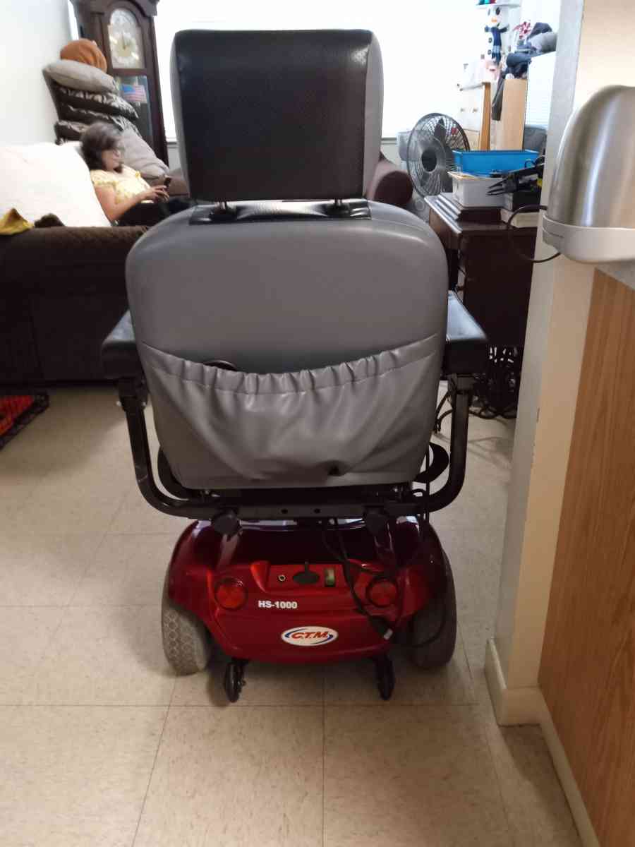 electric weel chair few days of use - El Centro, California - FleaMarketBay