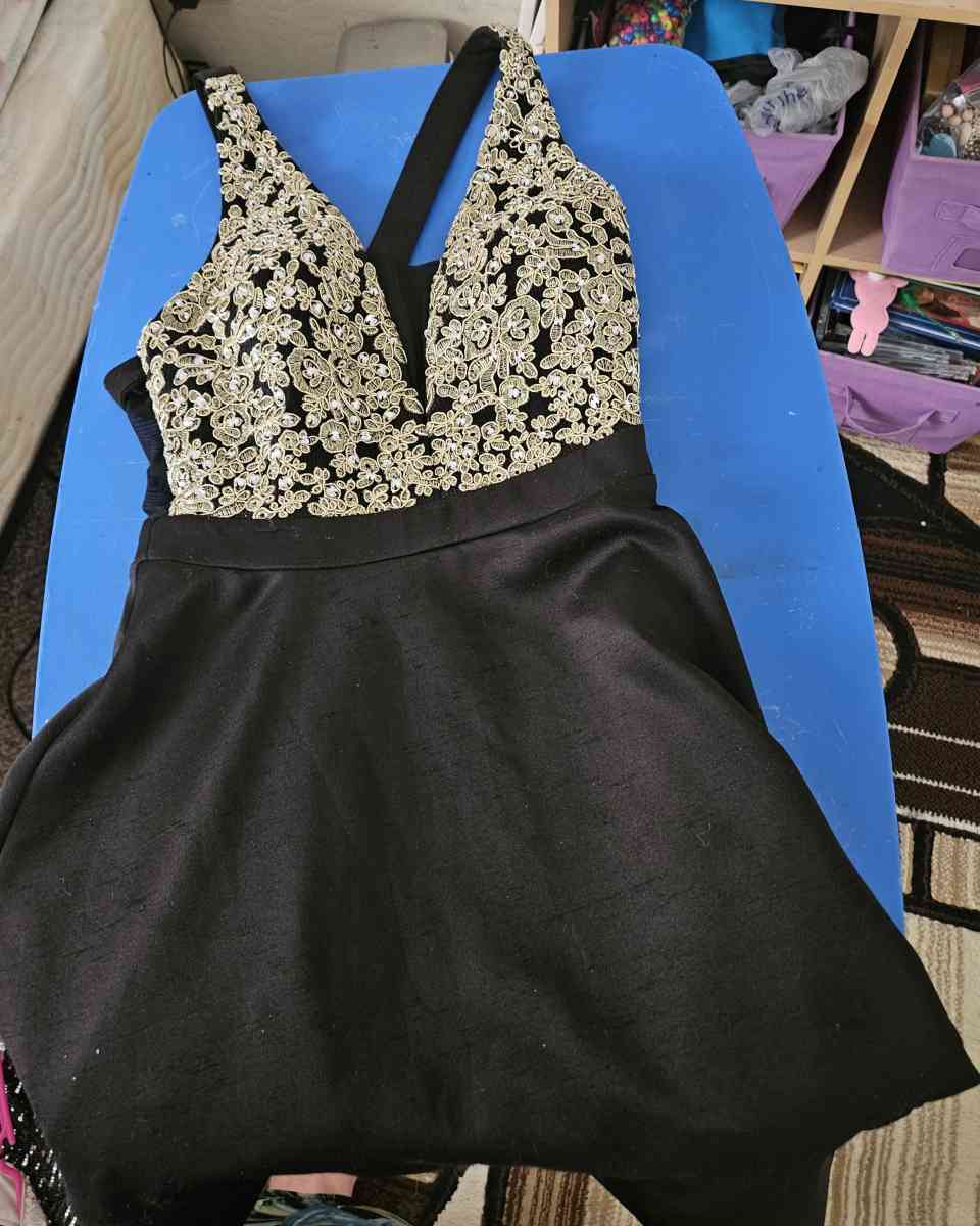 Dress - Surprise, Arizona - FleaMarketBay