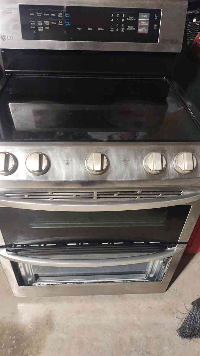 LG Electric stove oven - San Antonio, Texas - FleaMarketBay