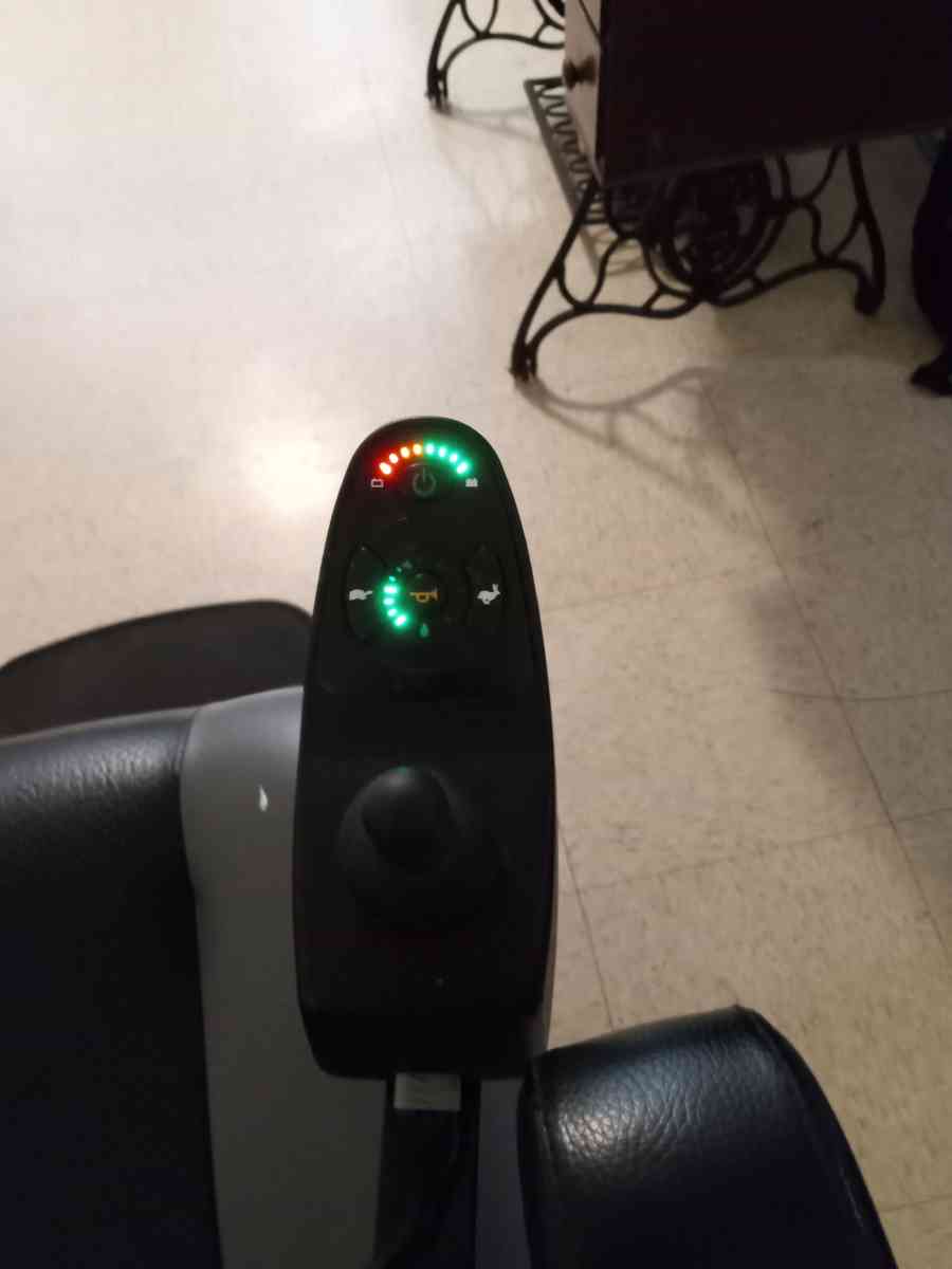 electric weel chair few days of use - El Centro, California - FleaMarketBay