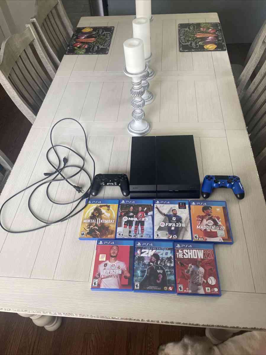 PlayStation 4 with games and controllers - Colonia, New Jersey