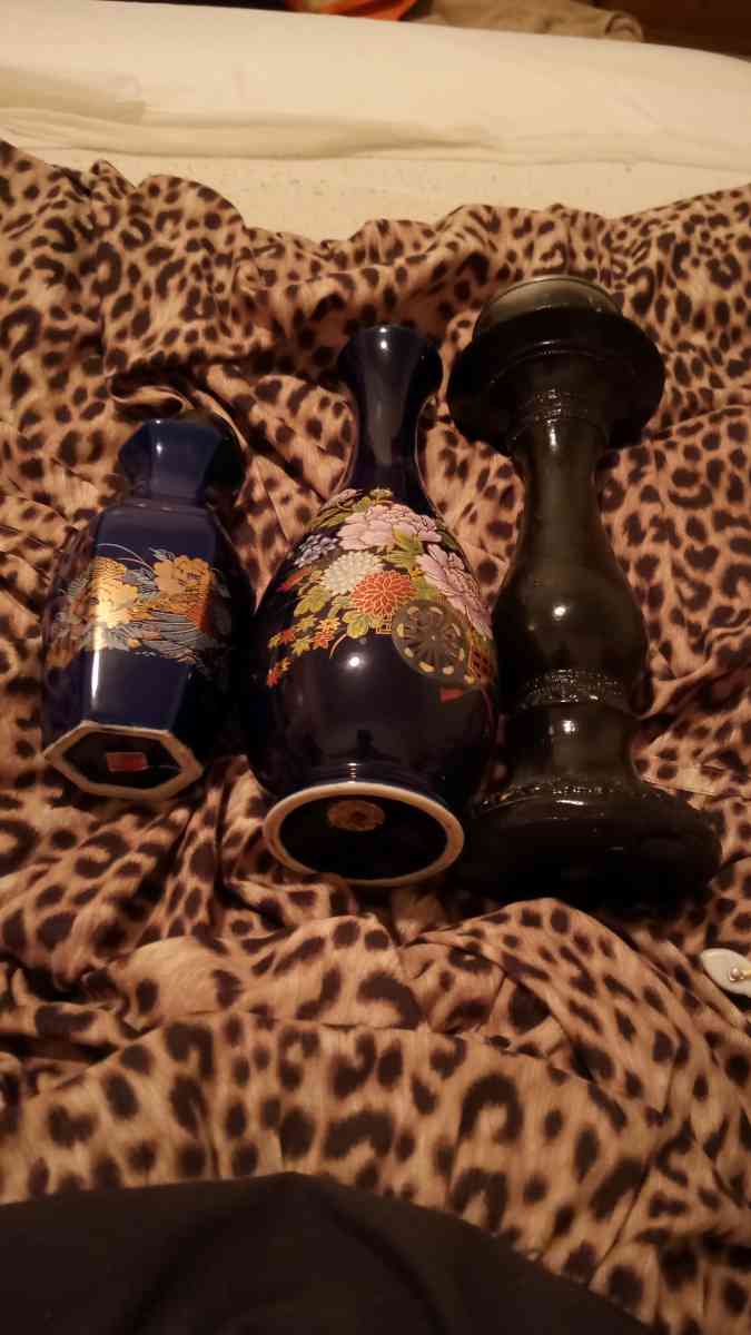 glass vases and their antiques