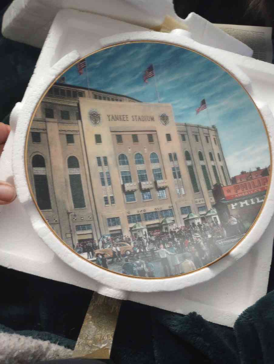 Yankee stadium ball park collectors plate - Catonsville, Maryland
