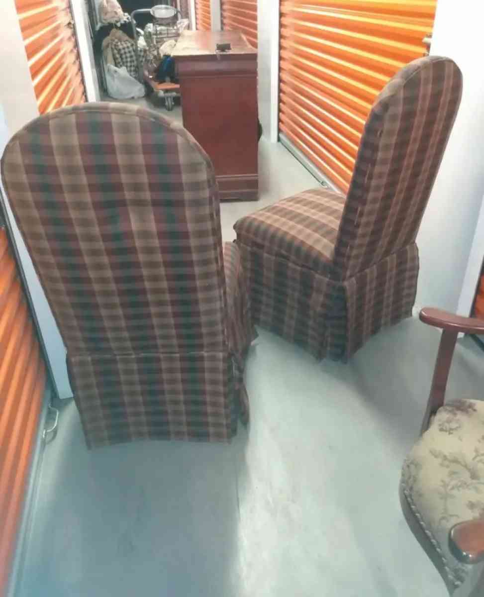 beautiful 2 accent chairs - Houston, Texas - FleaMarketBay