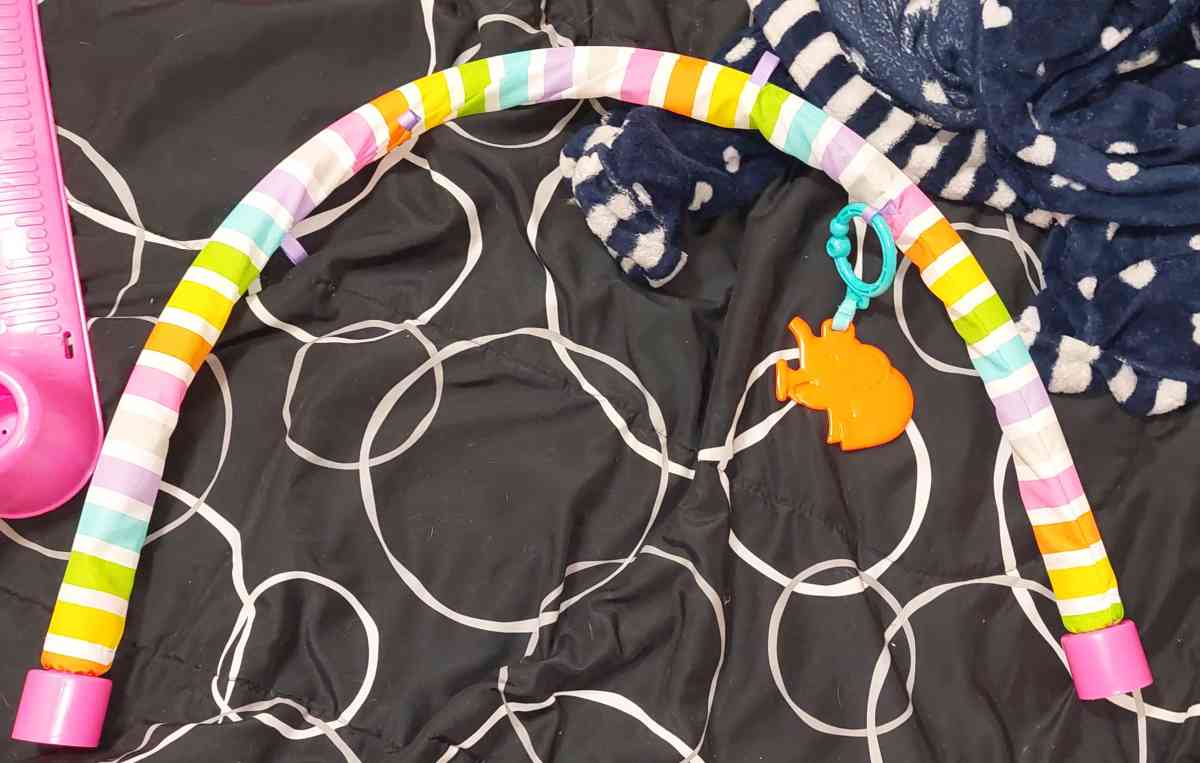 tummy time mat with piano - Frankfort, Kentucky - FleaMarketBay