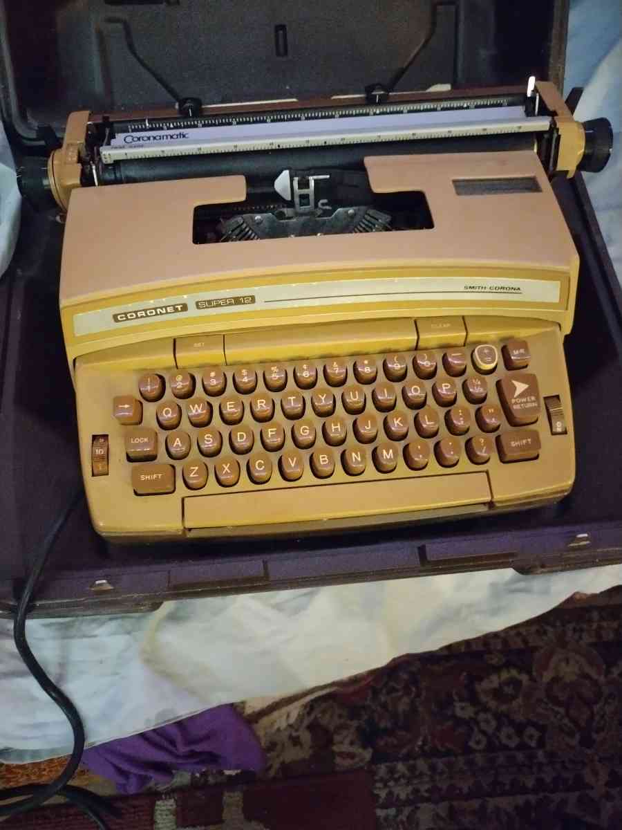 typewriter - Grand Prairie, Texas