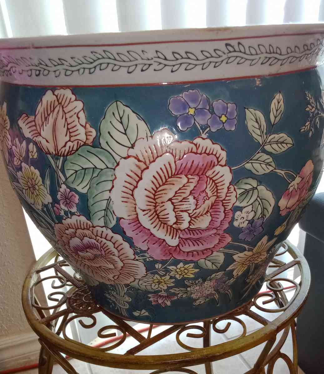 Vintage Mid 20th Century Chinese Porcelain Planter - Oklahoma City, Oklahoma - FleaMarketBay