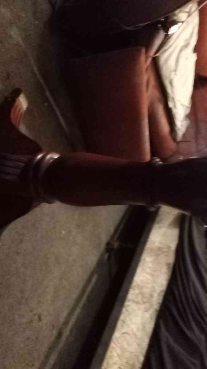 Round Kitchen Table - Findlay, Ohio - FleaMarketBay