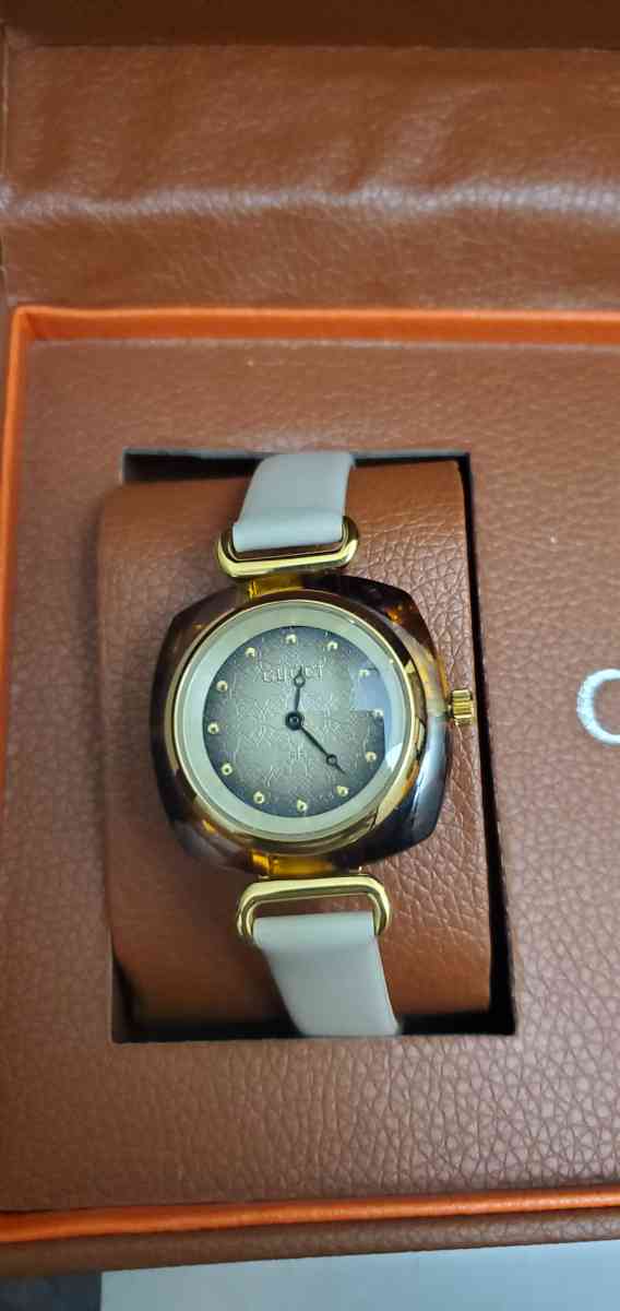 watch - Mission Viejo, California