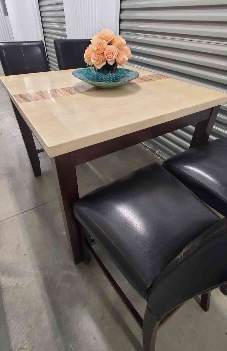 Dining set - Las Vegas, Nevada - FleaMarketBay
