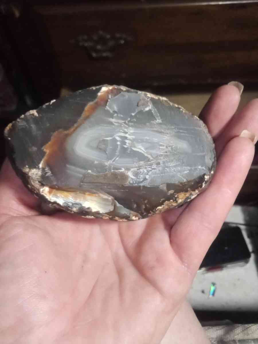 Agit shaped piramid healing rock - Mountain City, Tennessee - FleaMarketBay