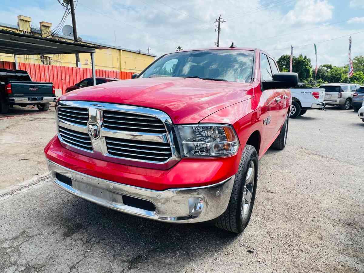 IN HOUSE FINANCING DODGE RAM 2015 - Houston, Texas