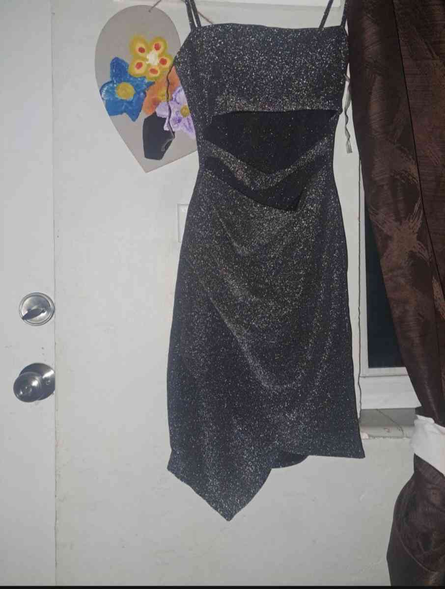 shiny black dress - Miami, Florida