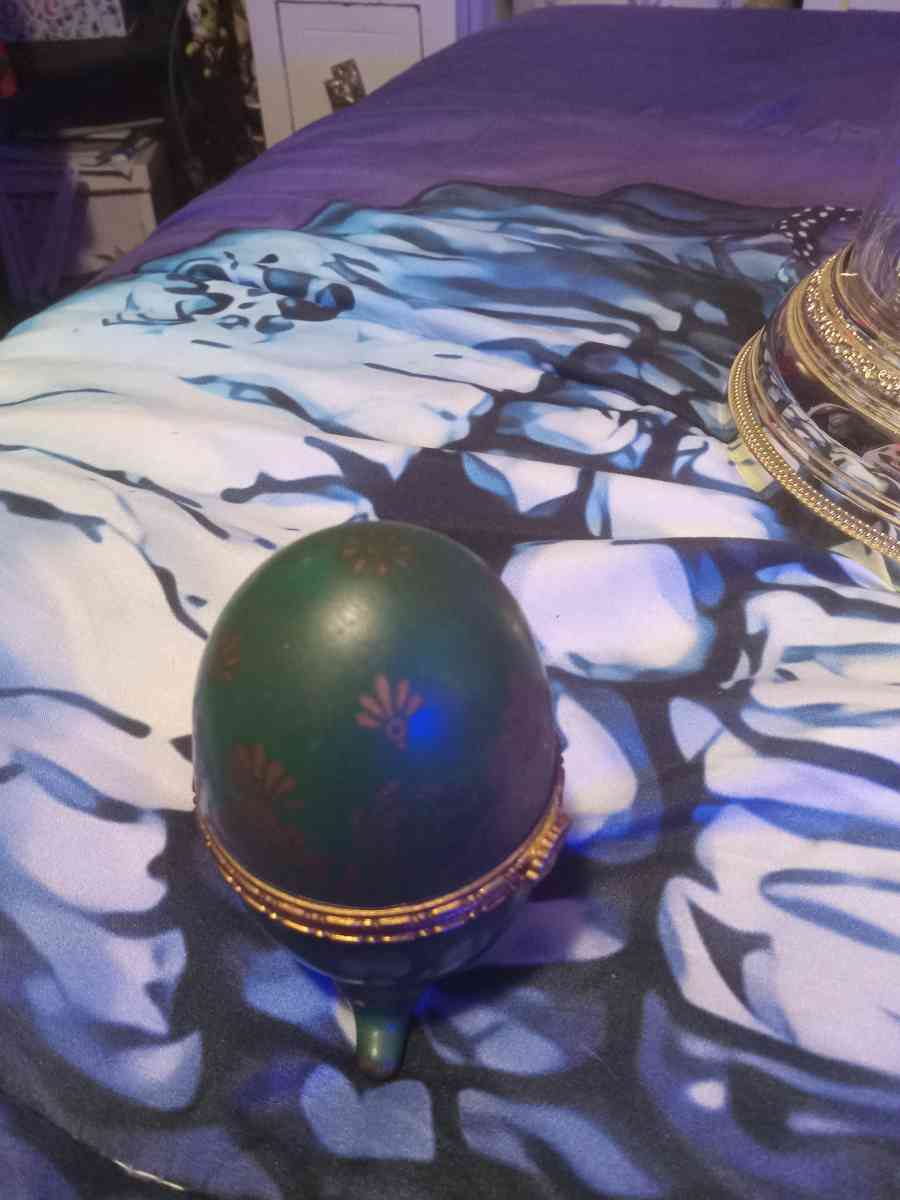 EGG TRINKET BOX - Taylorsville, North Carolina - FleaMarketBay