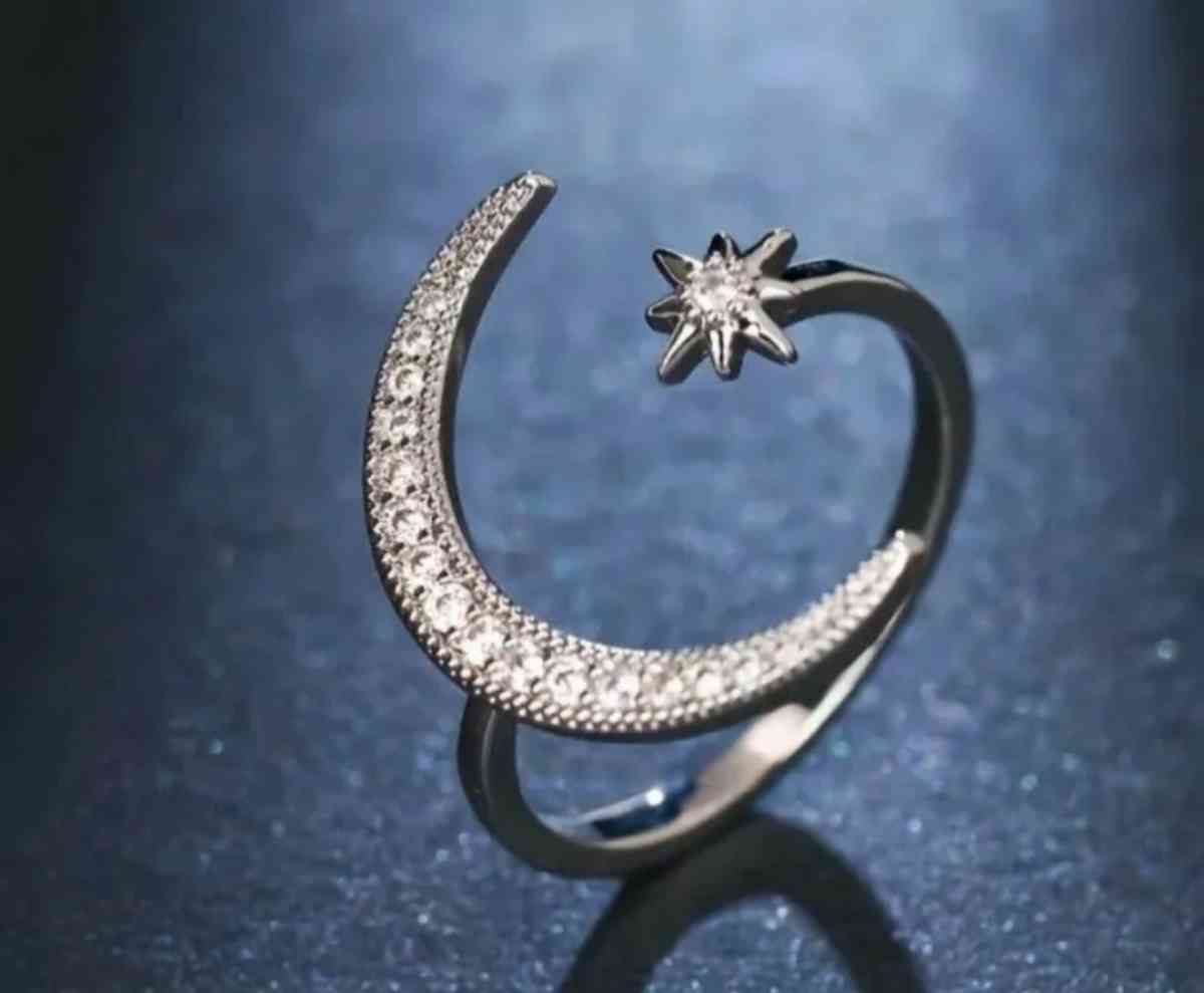 Star And Moon Minimalist Ring - Northampton, Pennsylvania - FleaMarketBay