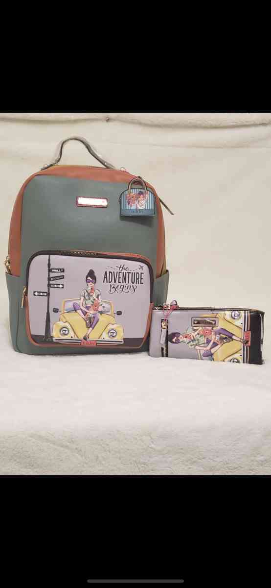 mochila y cartera NL - Pharr, Texas