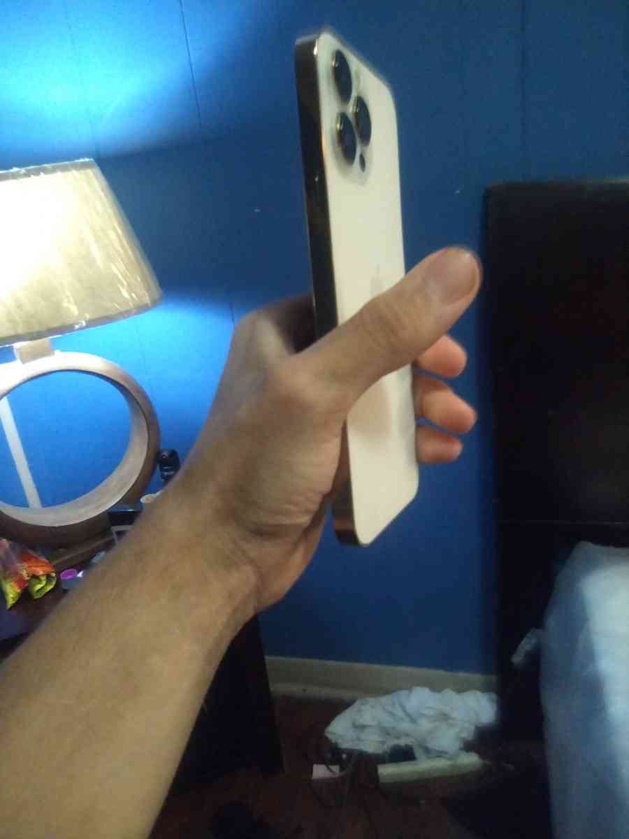 iphone 13 pro max - Humble, Texas - FleaMarketBay