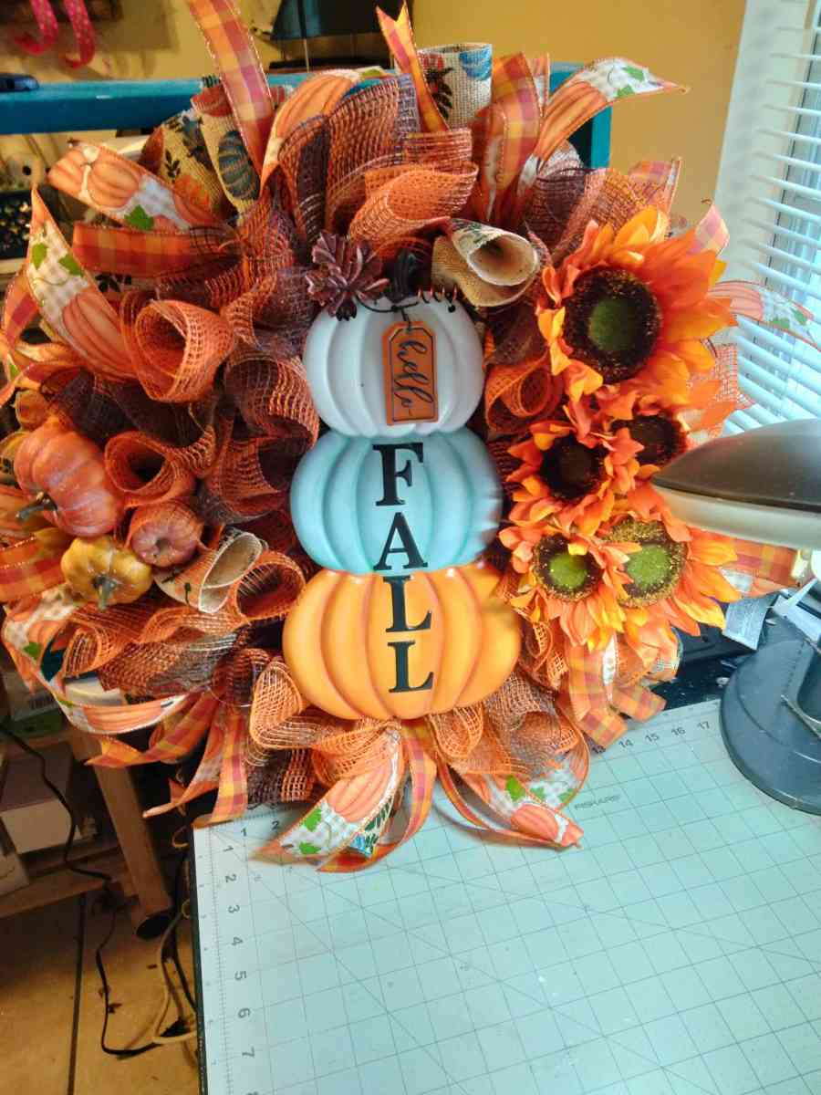 wreaths and tumblers - Vero Beach, Florida - FleaMarketBay