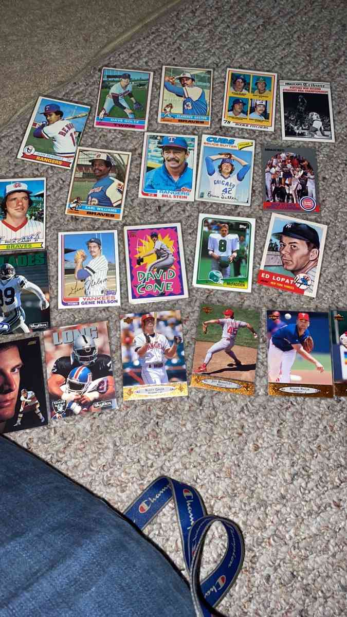 sports cards - Queen Creek, Arizona - FleaMarketBay