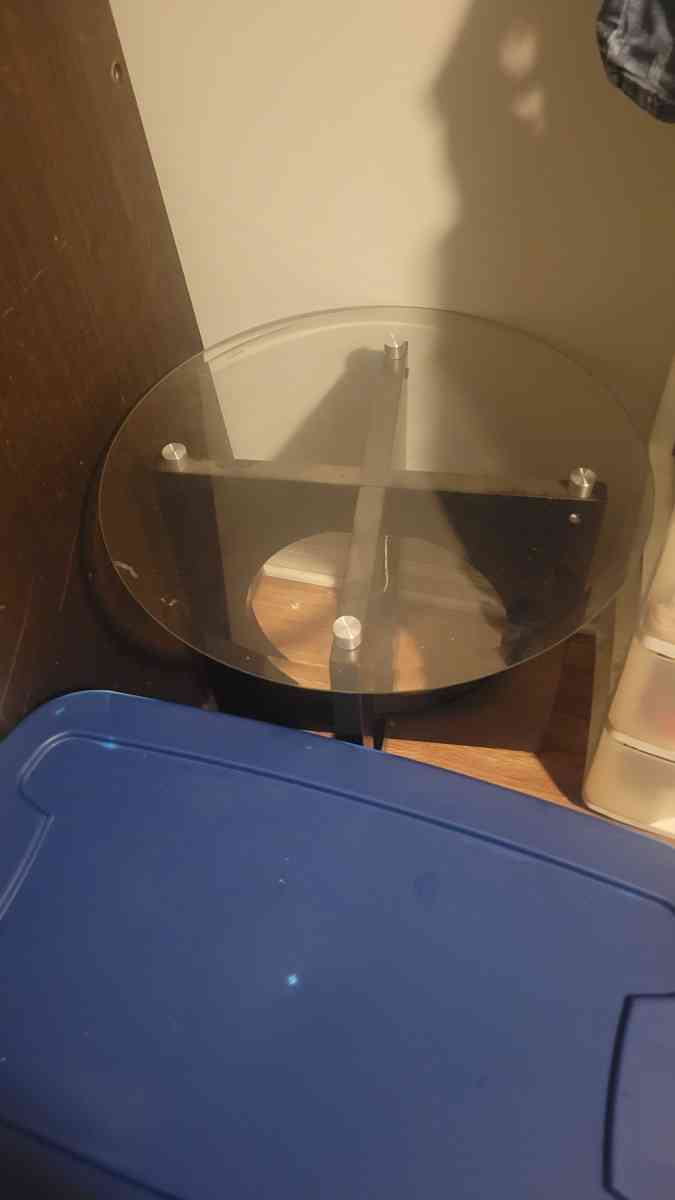 end tables - Highland, Indiana - FleaMarketBay