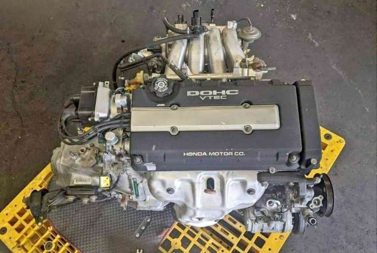 Autoparts Engines transmission tires and more - Chicago, Illinois