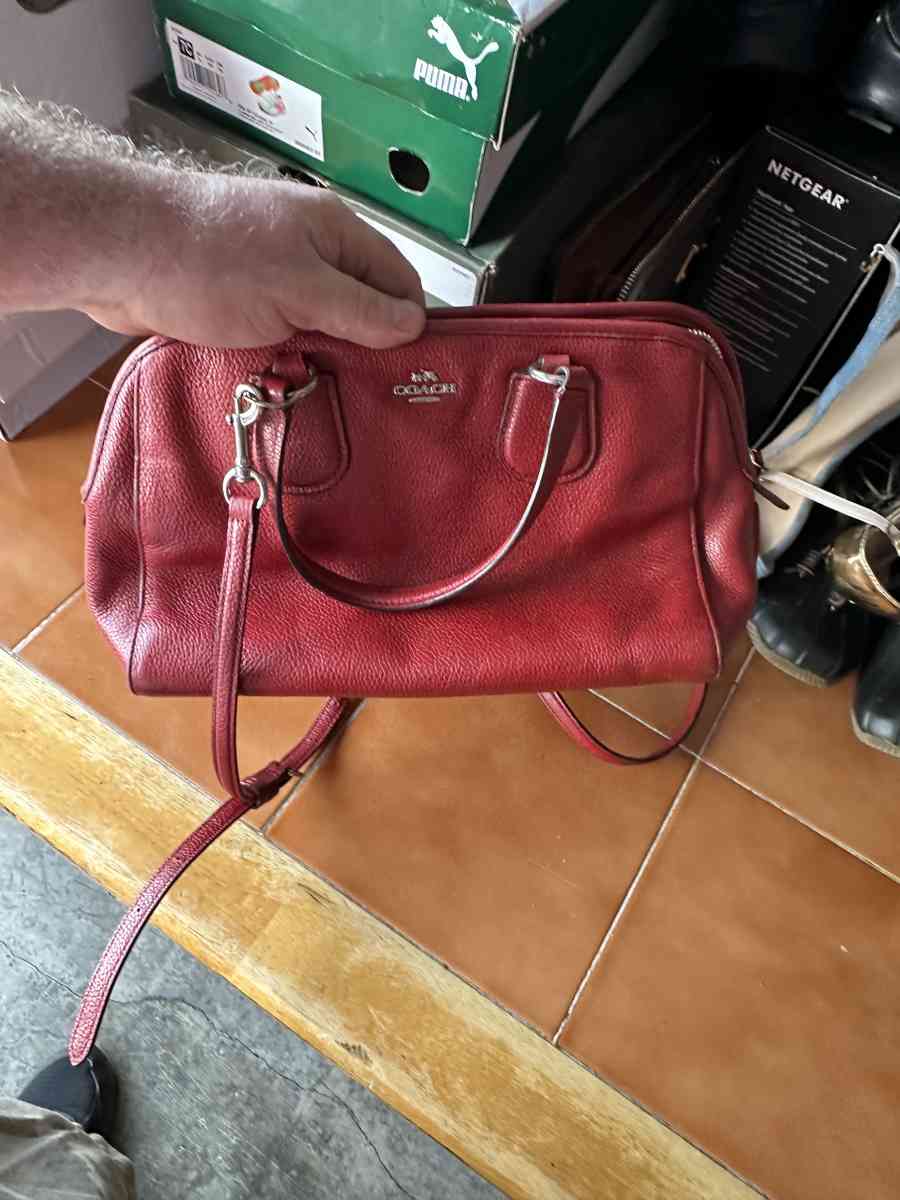 1 Ladies Burgundy COACH PURSE - Wilmington, North Carolina - FleaMarketBay