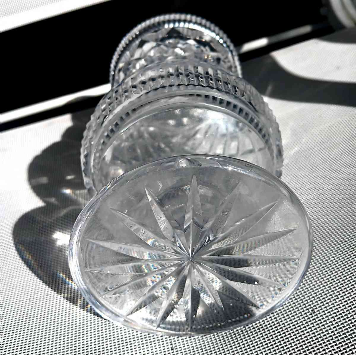 vintage thick crystal vase - Altamonte Springs, Florida - FleaMarketBay